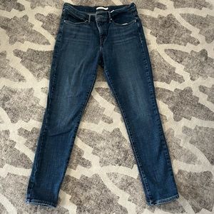 Levi’s women’s shaping skinny jeans, size 31